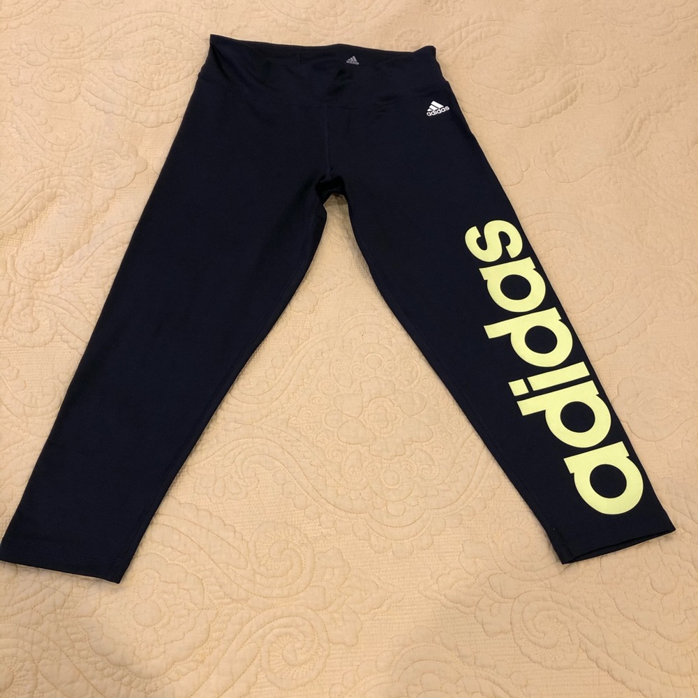 EUC! Adidas Sports Capri Tights Medium